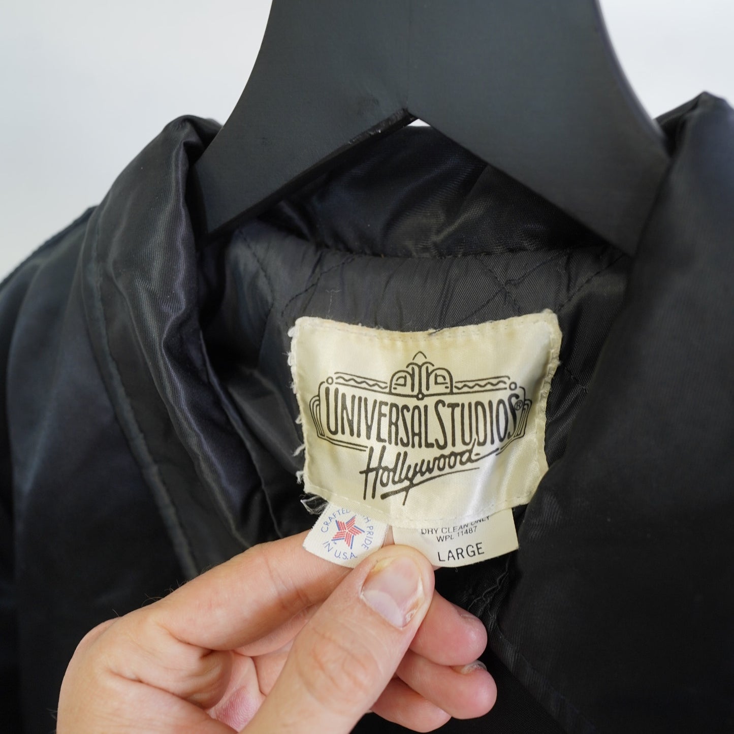 (Youth L) Vintage Universal Studios Hollywood Bomber Jacket Kids Large Black 90s Satin