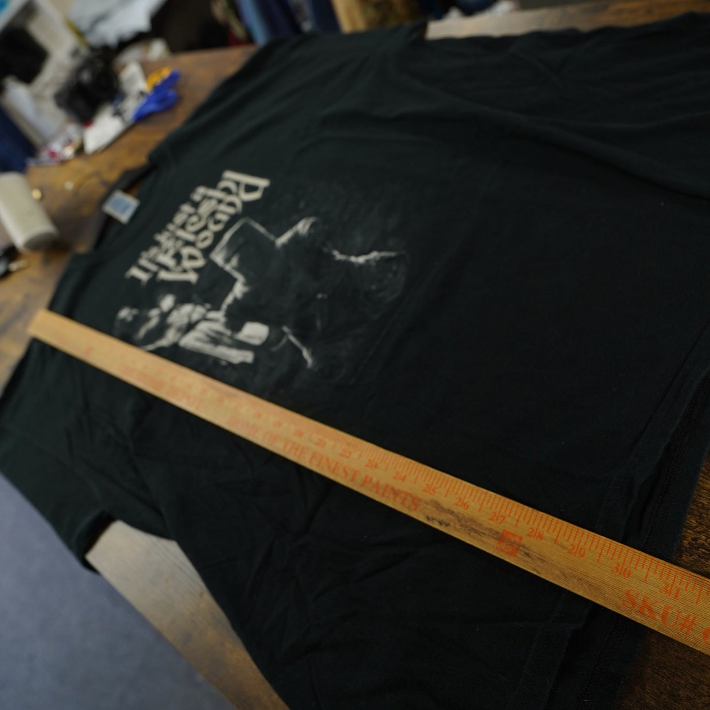 (XXL) Vintage Monty Python & the Holy Grail It's a Flesh Wound Black T-Shirt Men's XXL