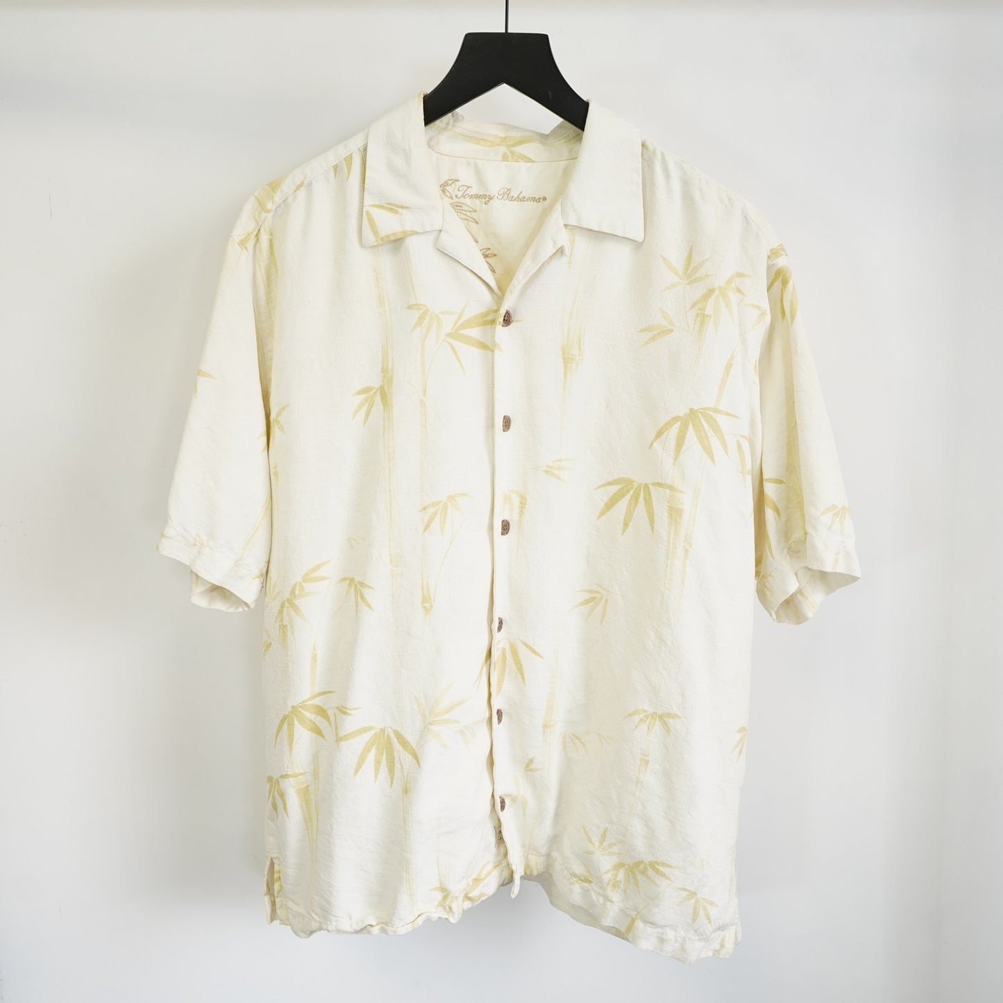 (M) Vintage Tommy Bahama 100% Silk Hawaiian Shirt Men's M Bamboo Cream Tropical