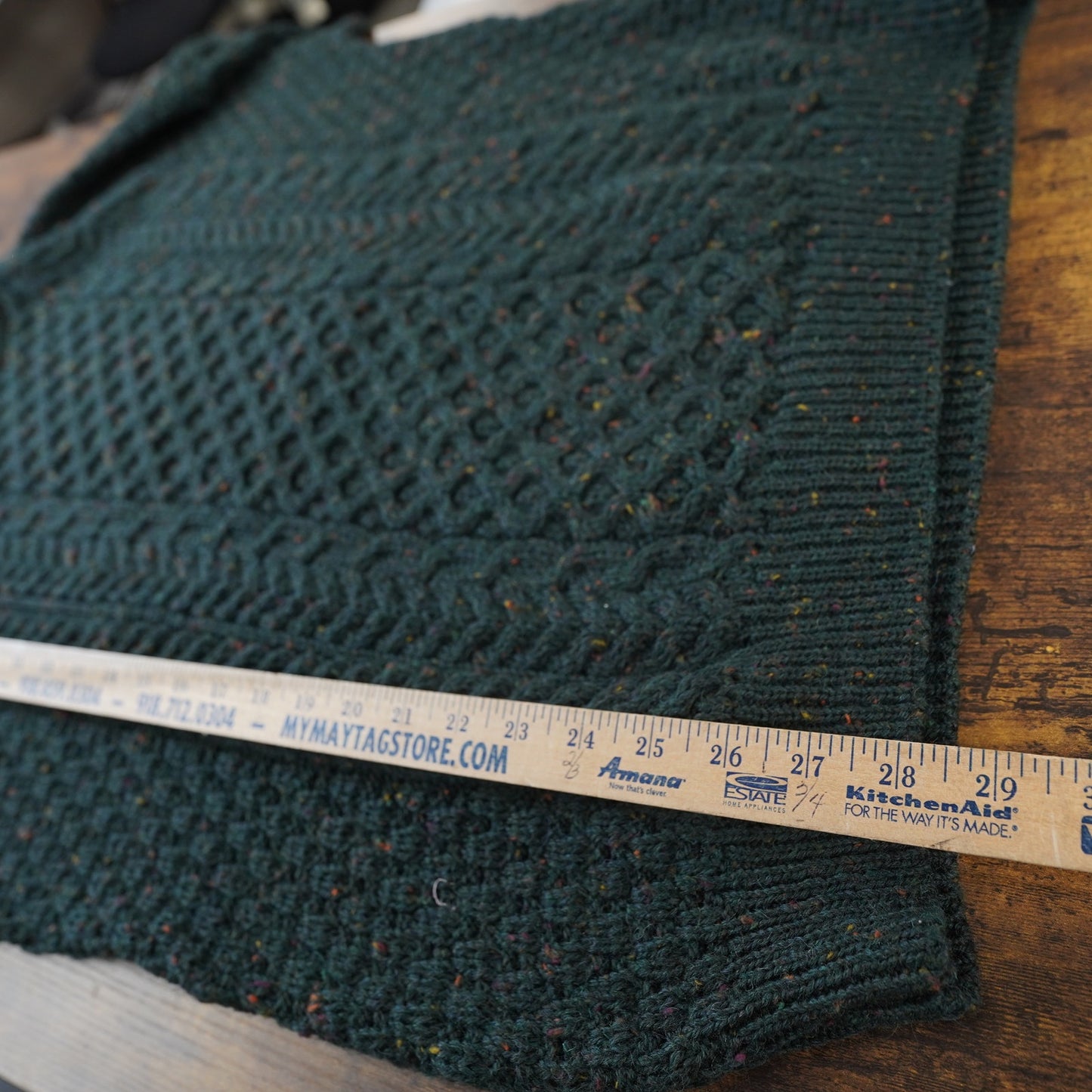 (XL) Vintage Carraig Donn Fisherman Cable Knit Wool Sweater Men's XL Green Ireland