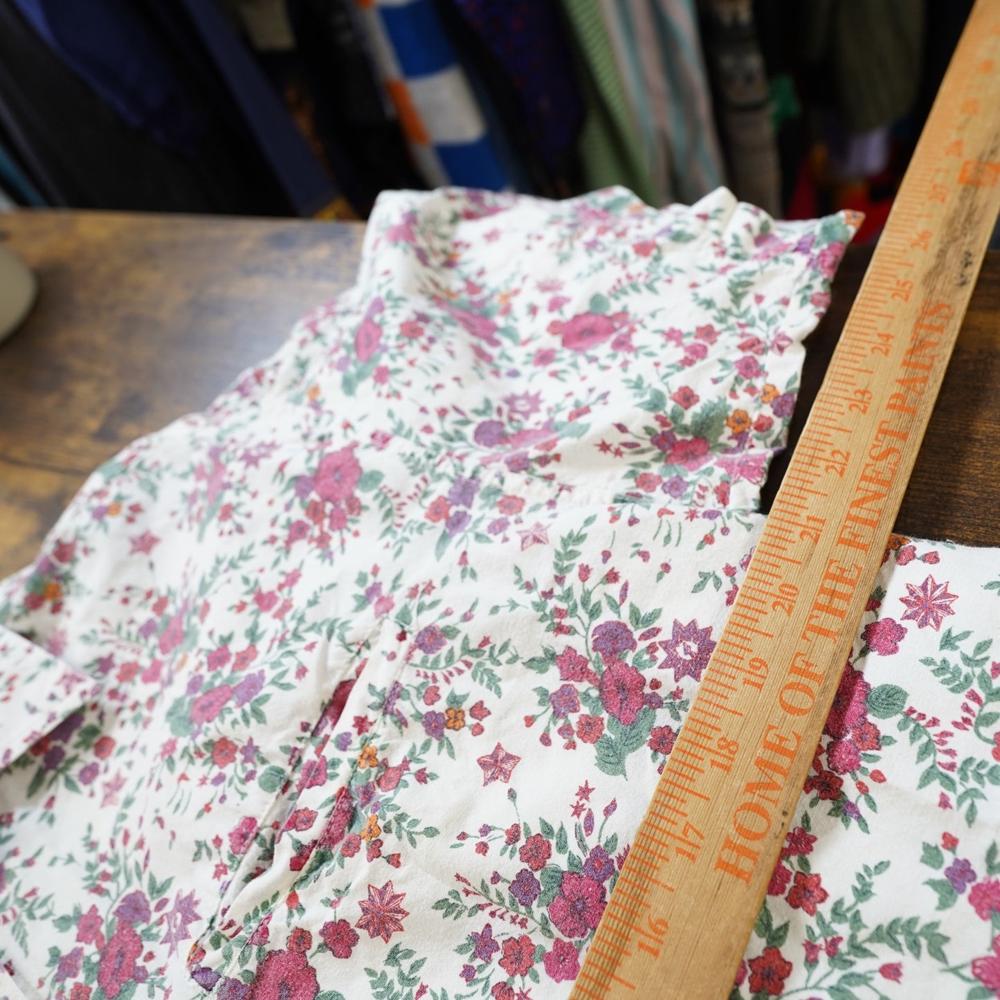 (Women's M) Vintage ILIO Floral Button Up Shirt Short Sleeve Women's Medium 90s Retro Flower