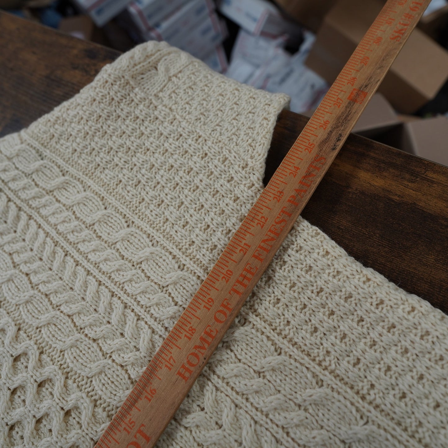 (L) Vintage Carraig Don Fishermen Cable Knit Pure Wool Ireland Cream Sweater