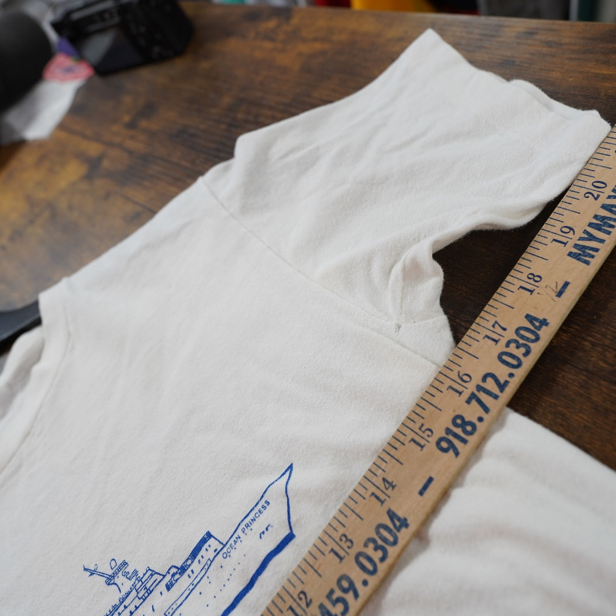 (XS) Vintage 1980s Rio Carnival Cruise Ship T-Shirt Mens XS White Single Stitch White