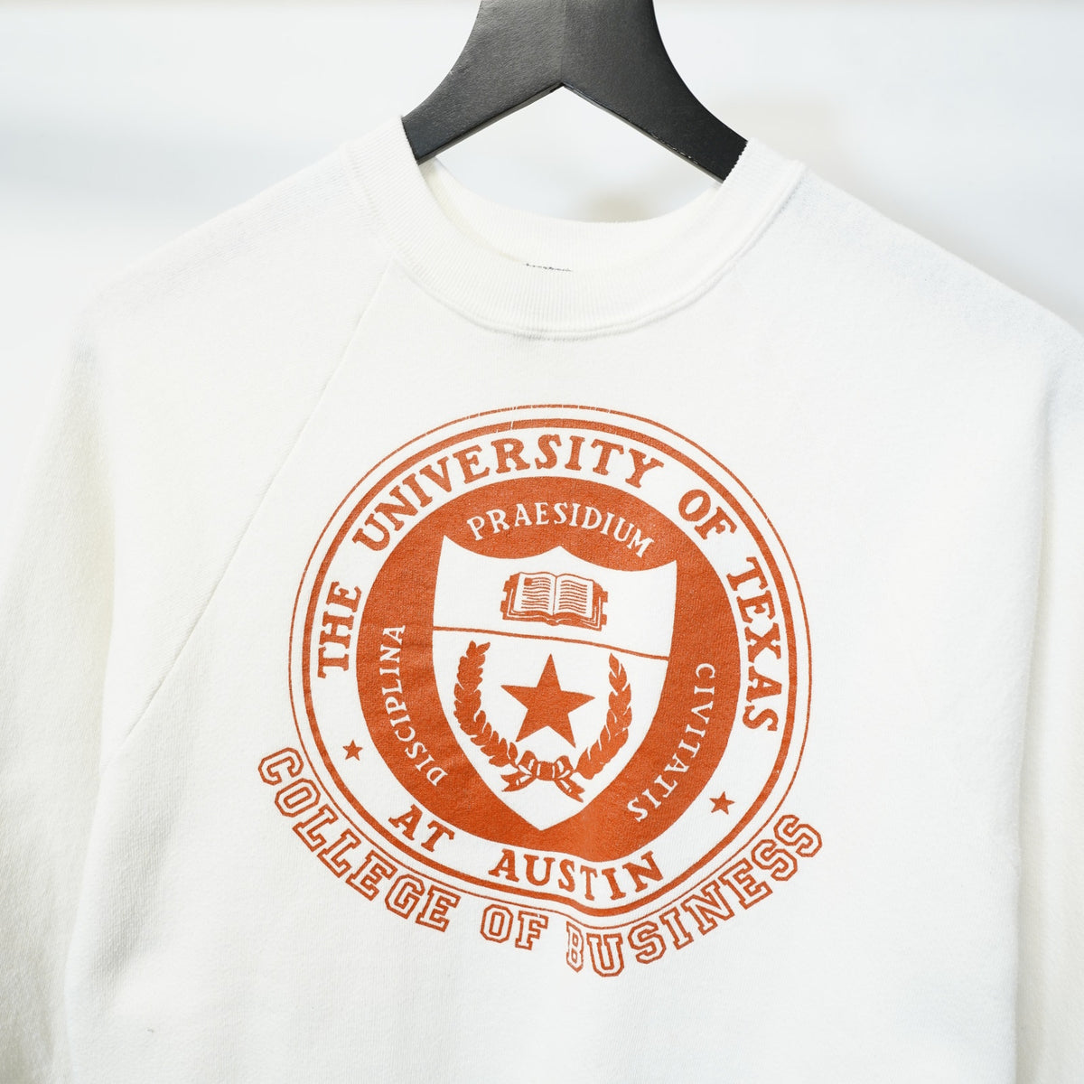 (S) Vintage University of Texas Longhorns School of Business Men's S White Burnt