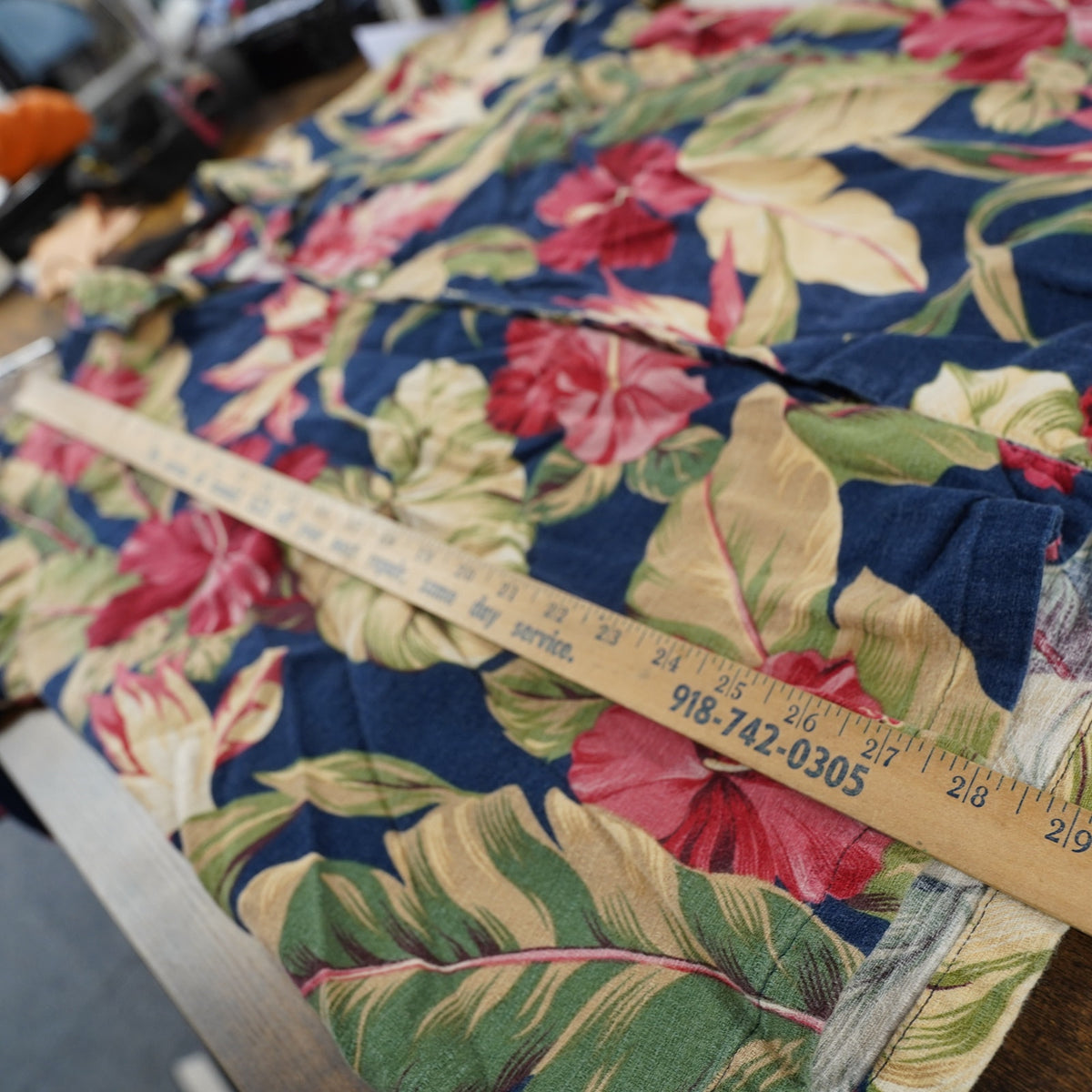 (XXL) Vintage Royal Honolulu Floral Hawaiian Shirt Men's XXL Tropical Hibiscus Surf