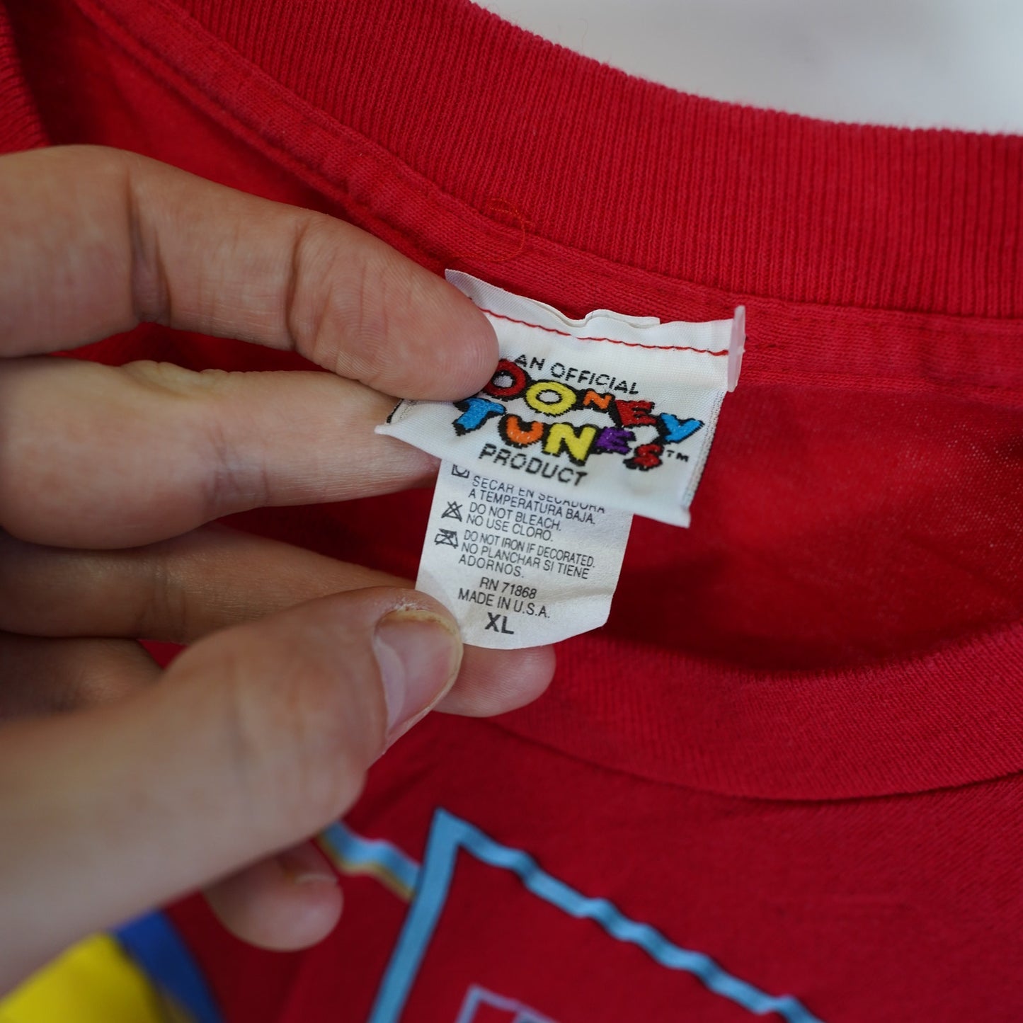 (XL) Vintage Tweety & Sylvester Looney Tunes  T-Shirt Men's XL Red AOP 90s Single