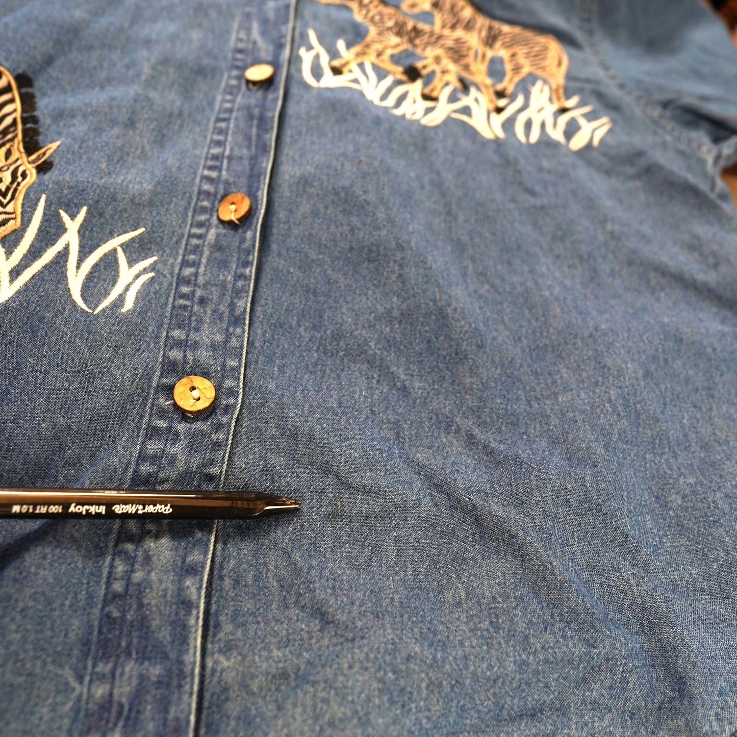 (Women's L) Vintage Dress Barn Zebra Safari Embroidered Denim Shirt Women's L Y2K Nature