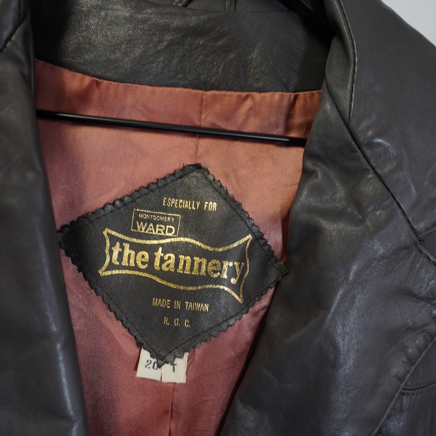 (Women's 20T) Vintage Montgomery Ward Tannery Belted Leather Gray Trench Coat Jacket