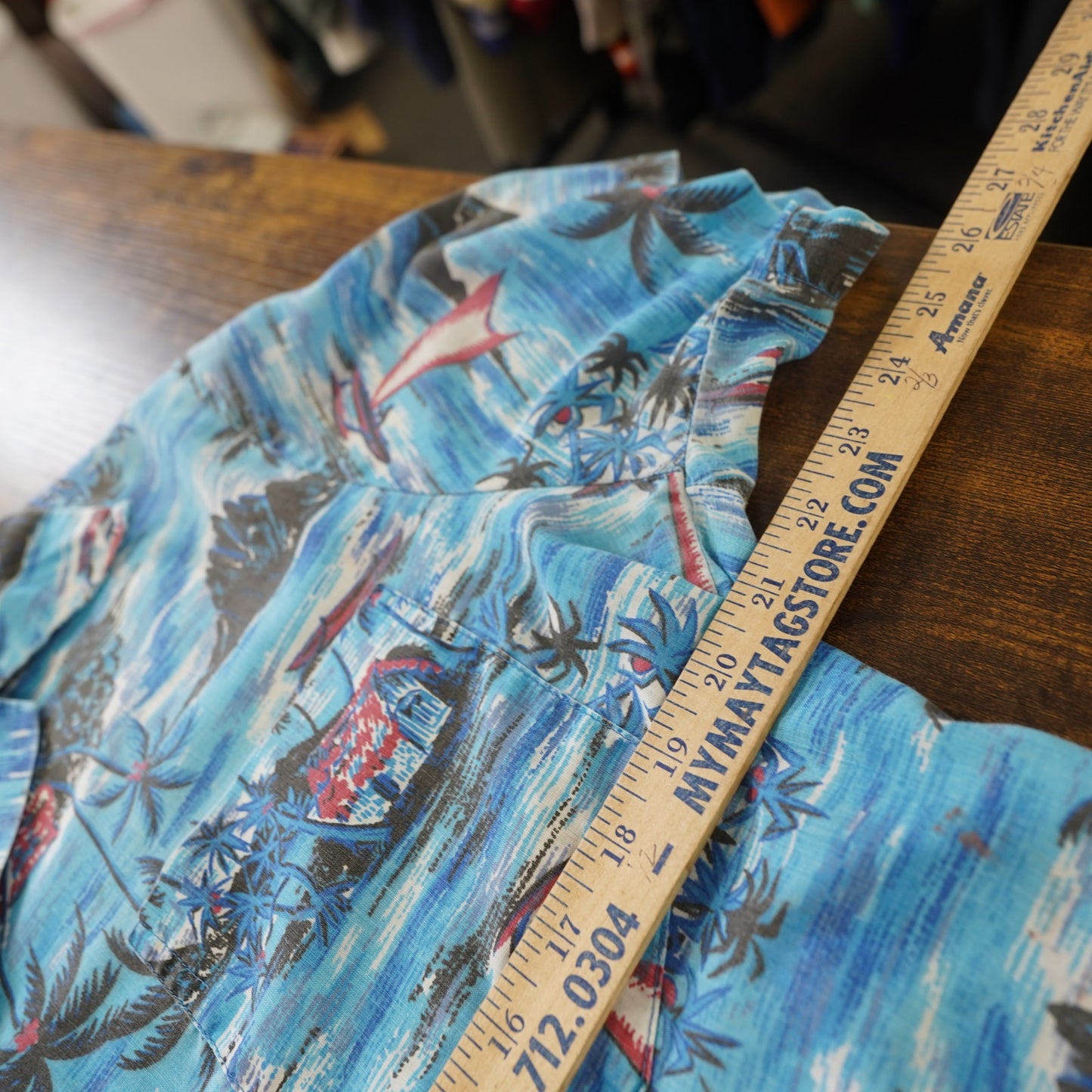 (M) Vintage 90s Hawaiian Shirt Men's M Floral Tropical Surf Made in Hawaii USA Blue