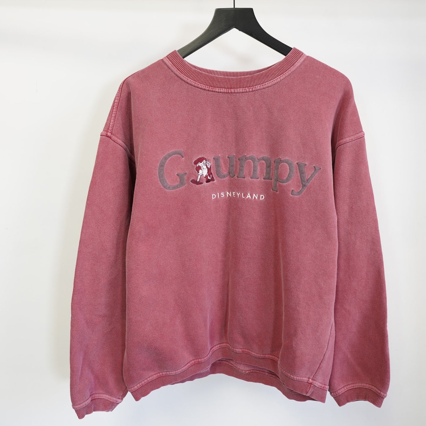 (M) Vintage Grumpy Embroidered Snow White Sweatshirt Men's M Disneyland Red Pink