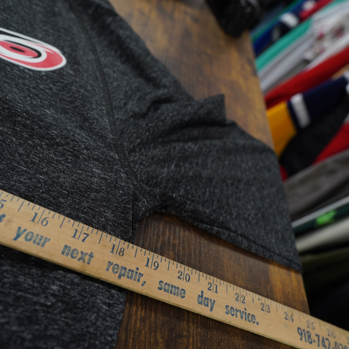 (S) Carolina Hurricanes 1/4 Zip Reebok Performance Pullover Men's S Gray NHL