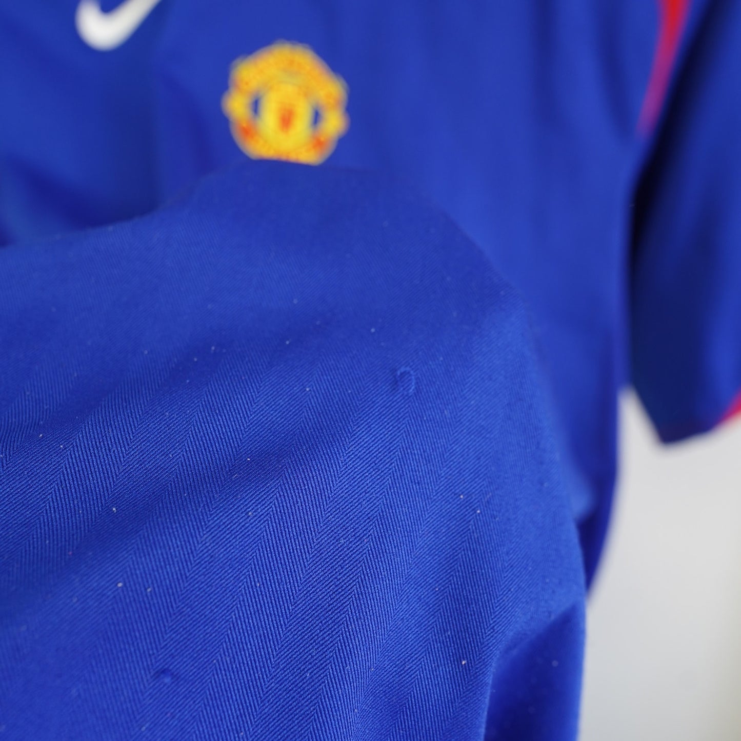 (M) Vintage Nike Manchester United 2005–06 Away Soccer Jersey Men's M Blue Total 90