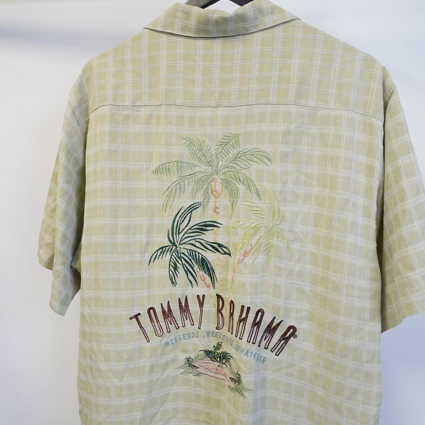 (M) Tommy Bahama 100% Silk Embroidered Palm Tree Hawaiian Shirt Men's M Green