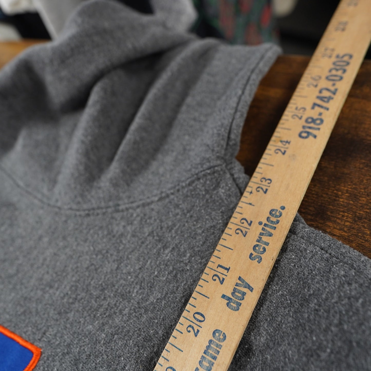 (M) University of Florida Gators Embroidered Hoodie Men's M Gray Retro Football