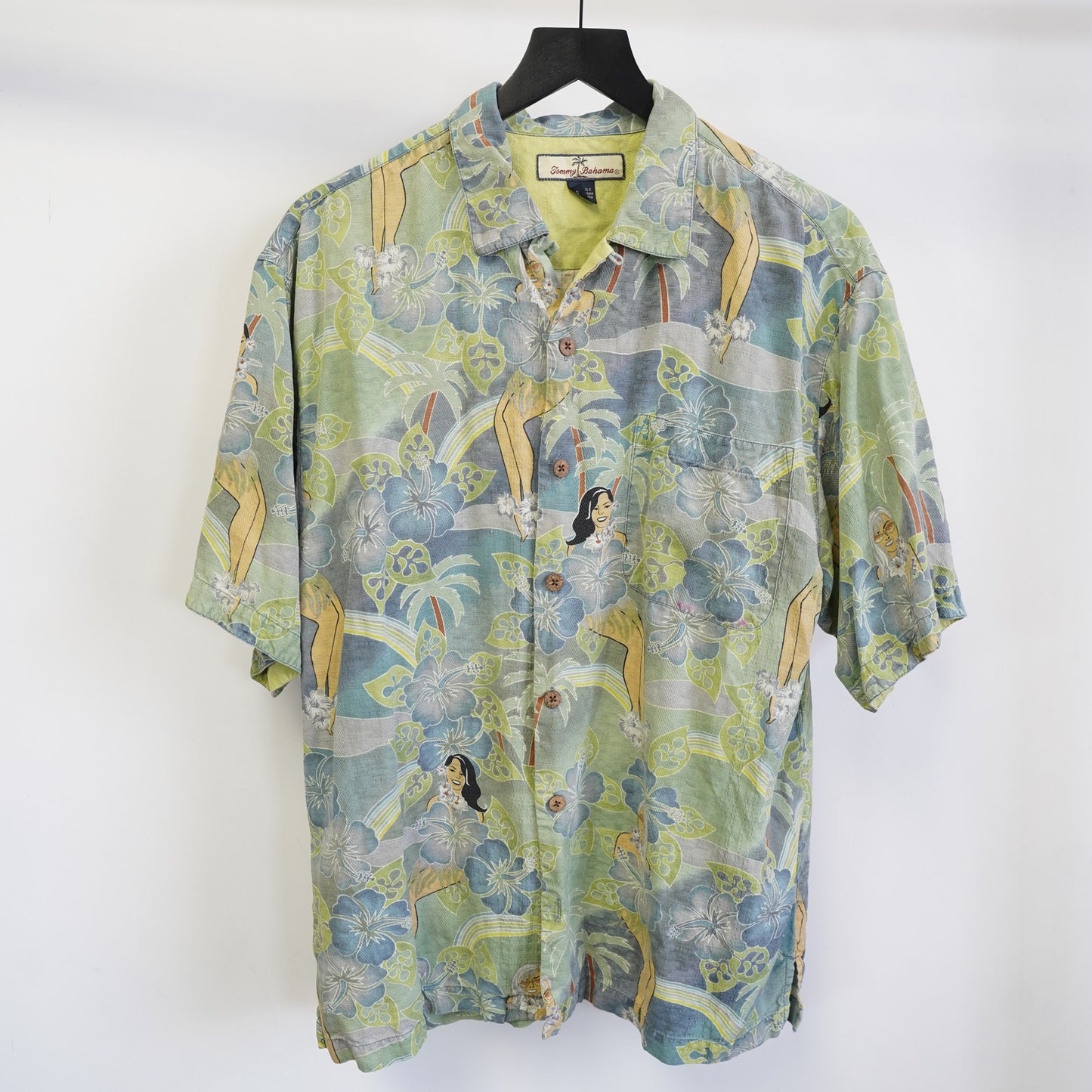 (M) Vintage Tommy Bahama 100% Silk Hawaiian Shirt Men's M Pin Up Girl Green Flowers