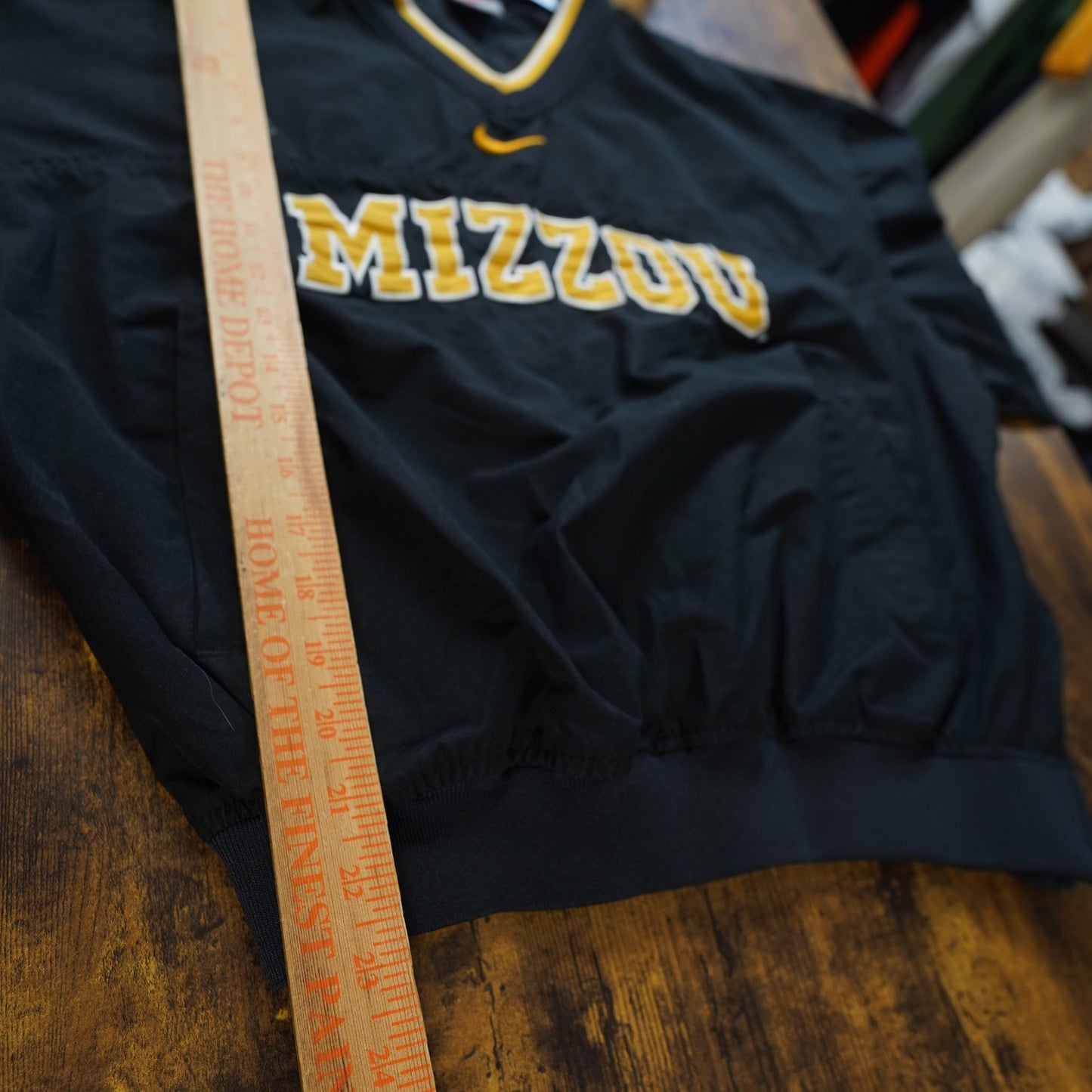 (S) Vintage Missouri Tigers Team Nike Center Swoosh Pullover Men's S Black Mizzou