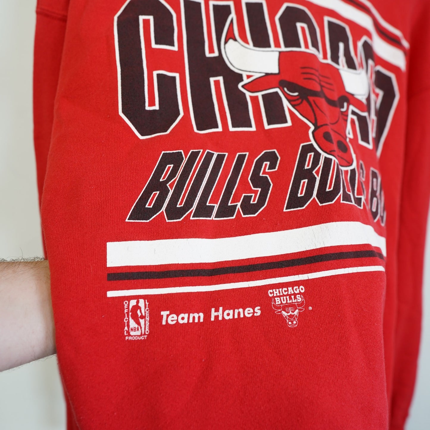 (XL) Vintage Chicago Bulls Crewneck Sweatshirt Men's XL Red Team Hanes Jordan 90s
