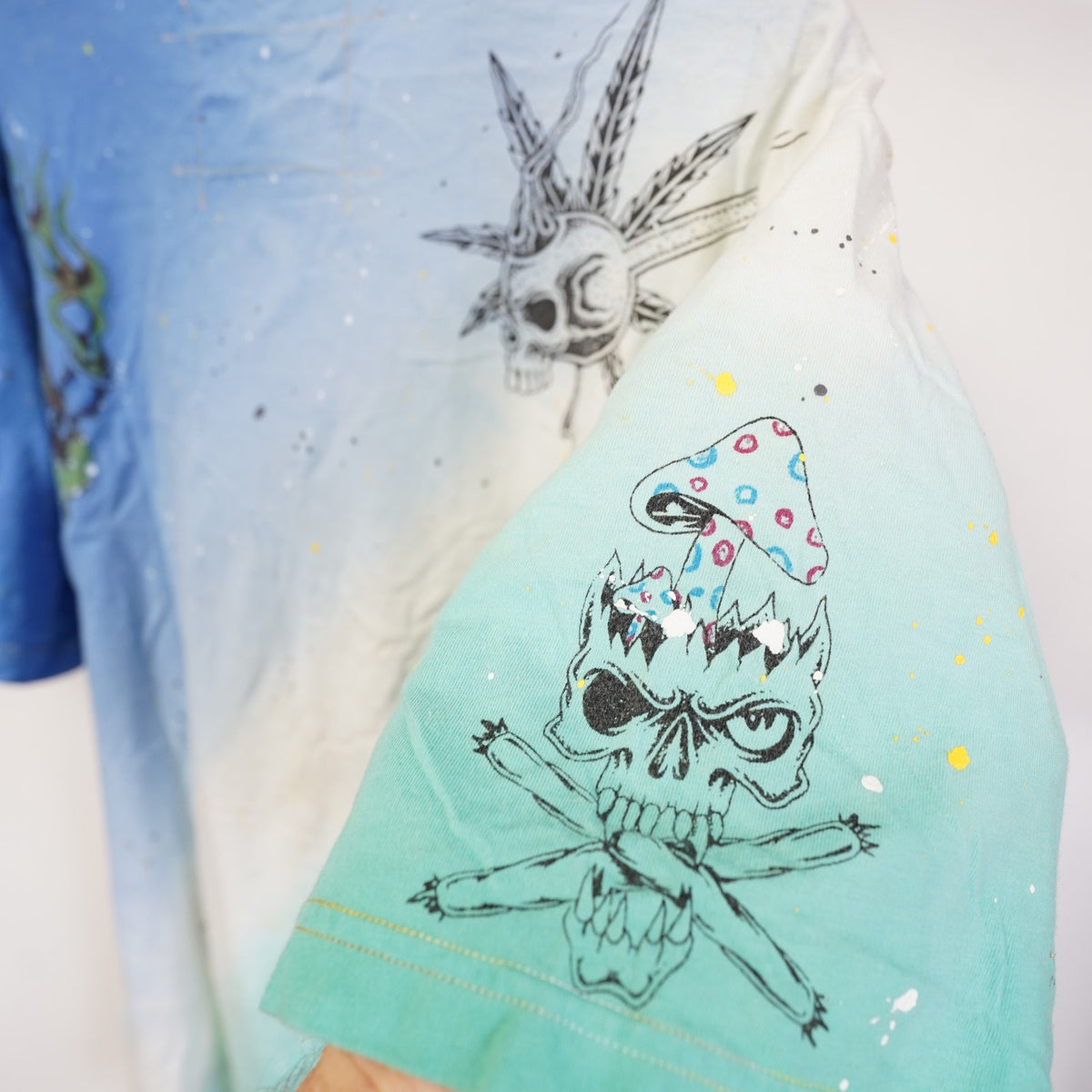 (4XL) Blue Moe Ink Slingers Marijuana Joker Art Tie Dye T-Shirt Men's 4XL Weed Drug