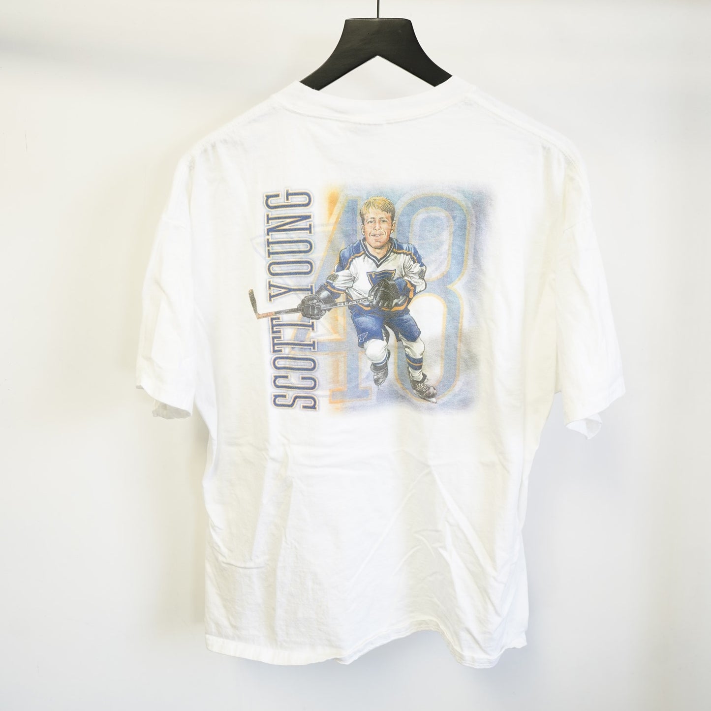 (XL) Vintage Scott Young St. Louis Blues Hockey Caricature T-Shirt Men's XL White NHL