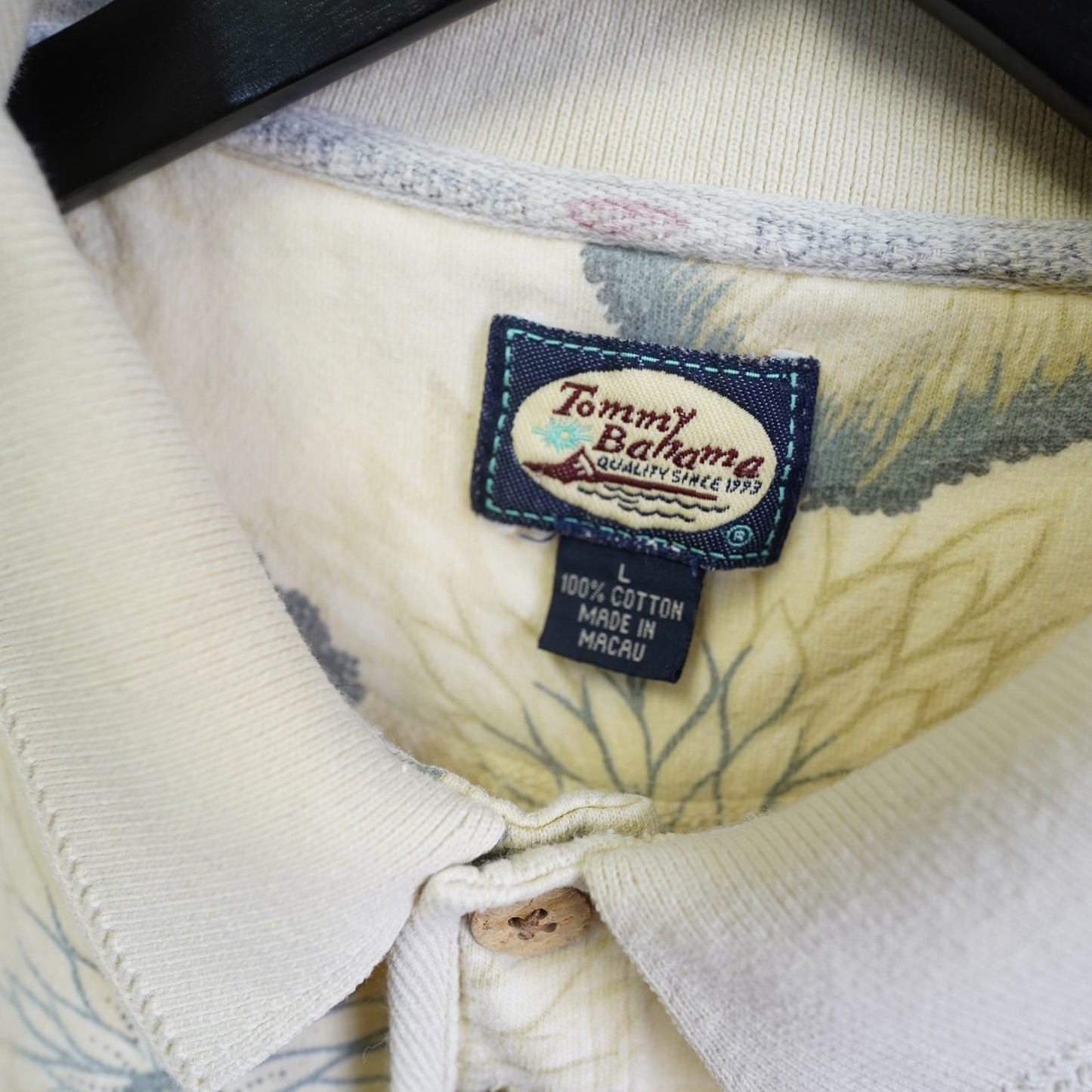 (L) Vintage Tommy Bahama 90s Hawaiian Polo Shirt Mens L Cream Hibiscus Floral Preppy