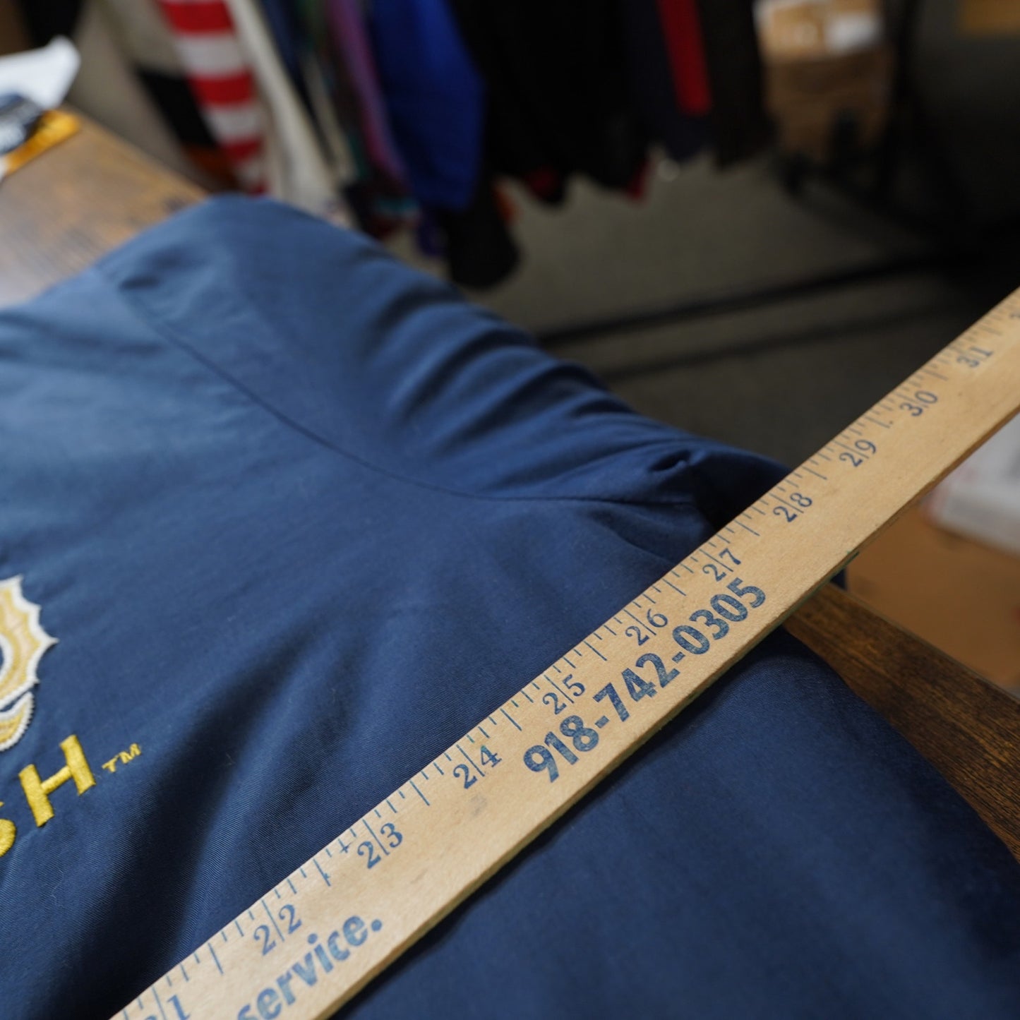 (XL) Vintage Rawlings Notre Dame Fighting Irish Puffer Jacket Men's XL Sewn Blue 90s