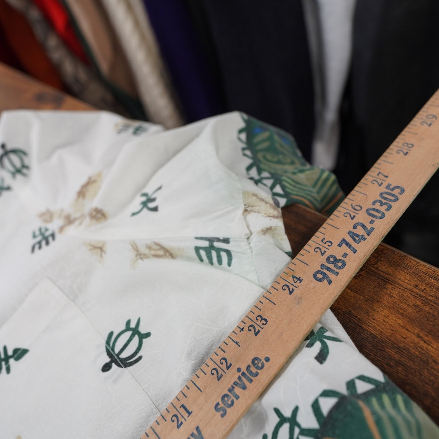 (XXL) Vintage 90s Polynesian Hawaiian Shirt Men's XXL White Green Tropical USA Made