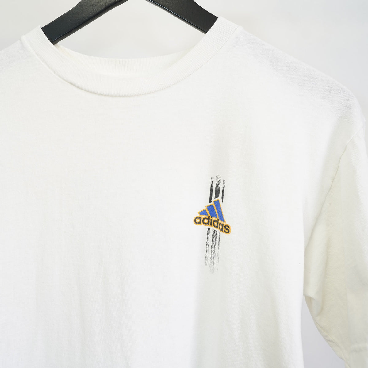 (M) Vintage Adidas Sportswear Y2K T-Shirt Men's M White Retro 2000s 3 Stripe