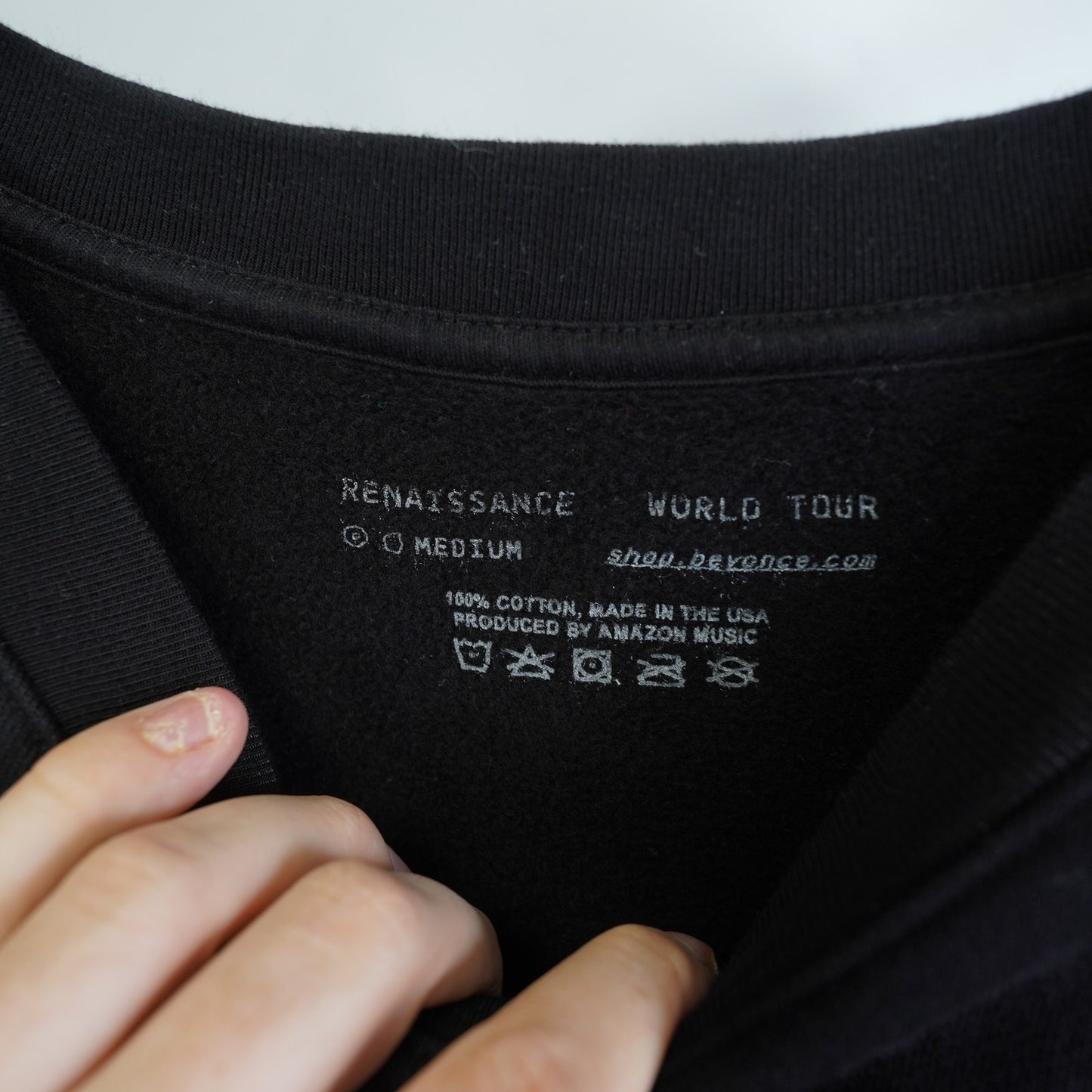 (M) Beyonce Renaissance Tour Sweatshirt Unisex Size Medium Black Band Merch Crewneck