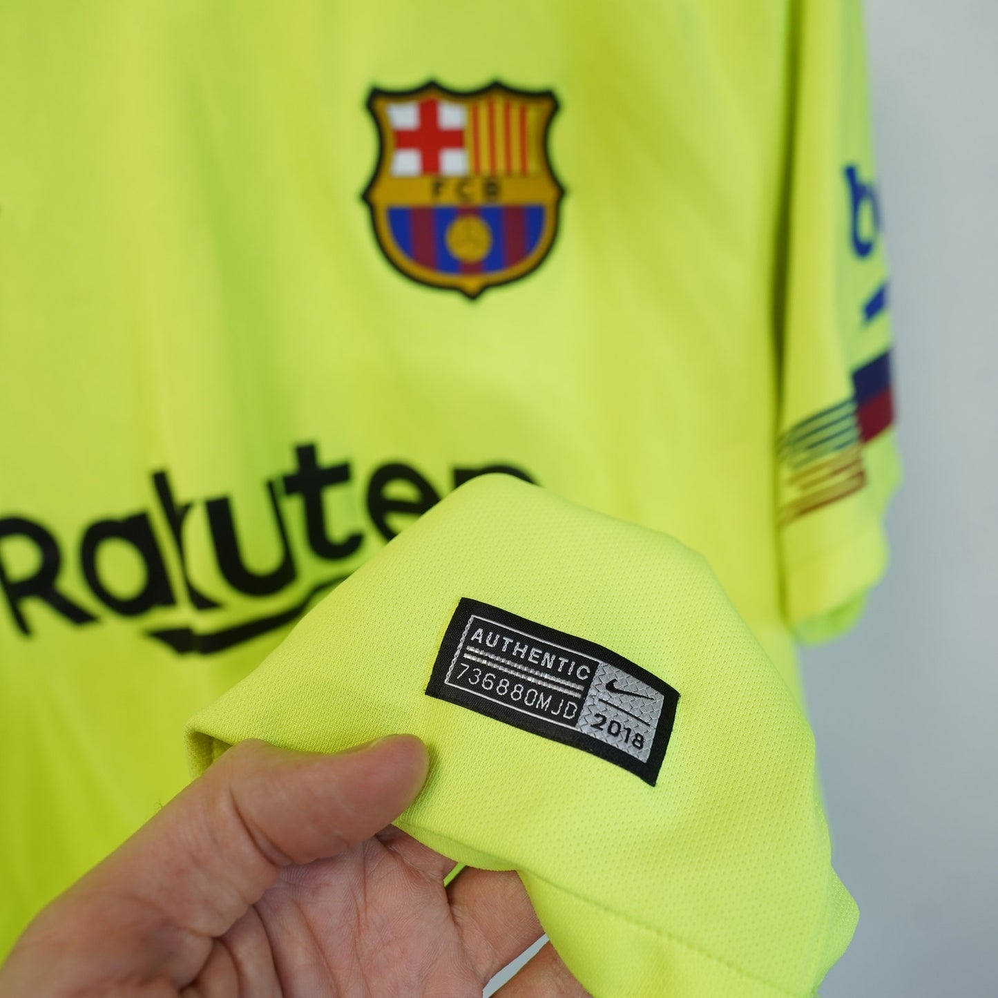 (XL) Nike FC Barcelona Official 2018-19 Away Soccer Football Jersey Men’s XL Neon