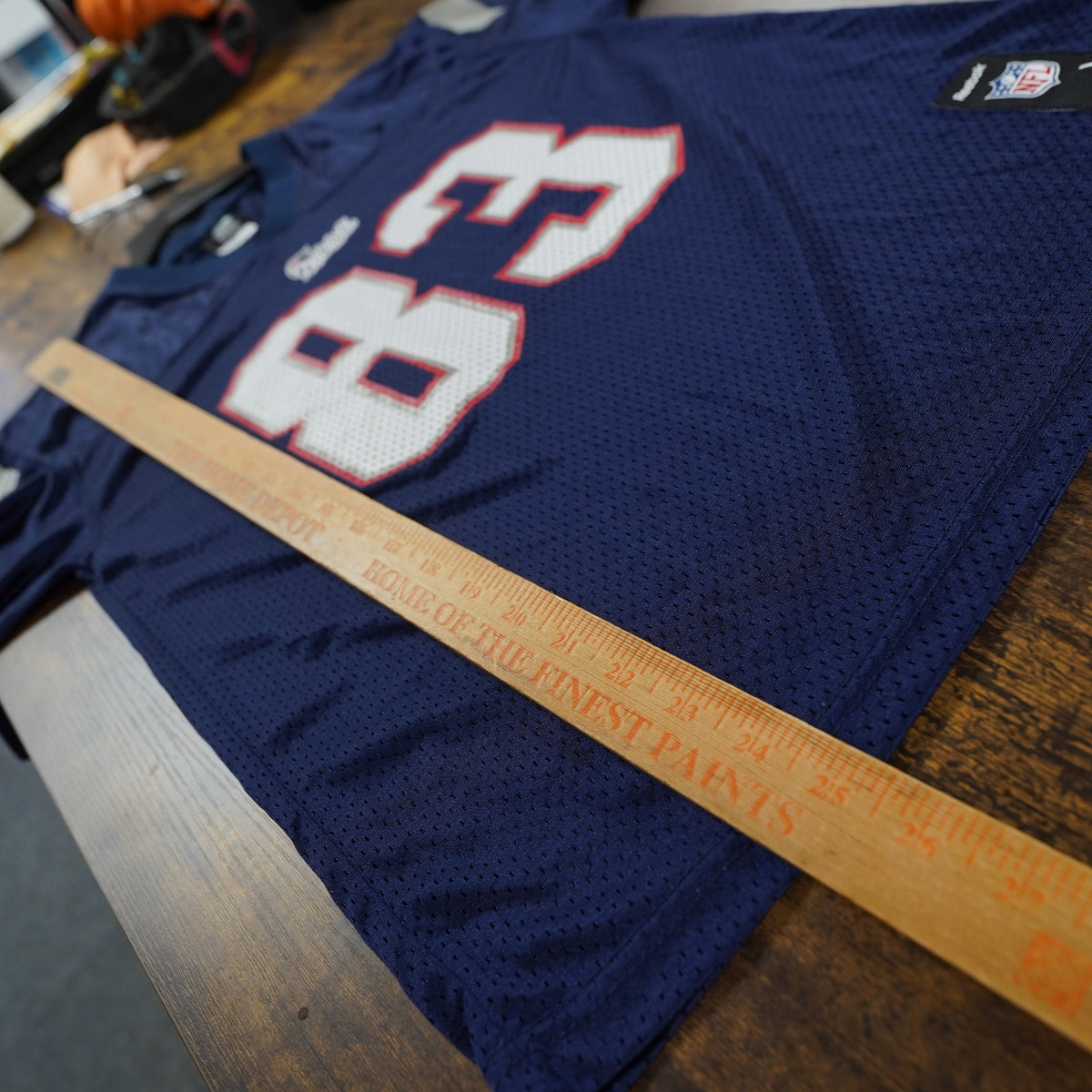 (Boys L) Vintage New England Patriots Wes Welker Football Jersey Reebok Boys L 14-16 Blue