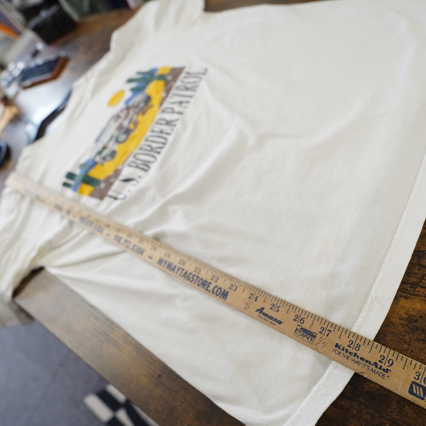 (XL) Vintage U.S. Border Patrol Taz Looney Tunes T-Shirt Men's XL White 90s