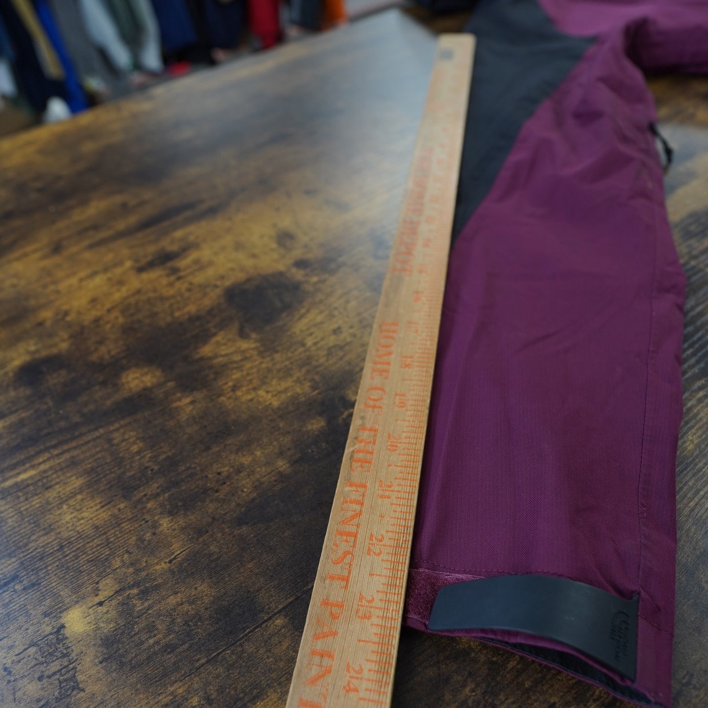 (Women's XS) The North Face HyVent Rain Jacket Maroon Black Gorpcore Granolaa