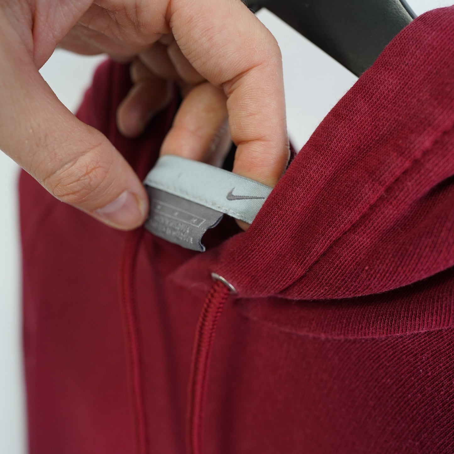 (M) Vintage Y2K Nike Hoodie Men's M 2000s Red Maroon Essential Swoosh