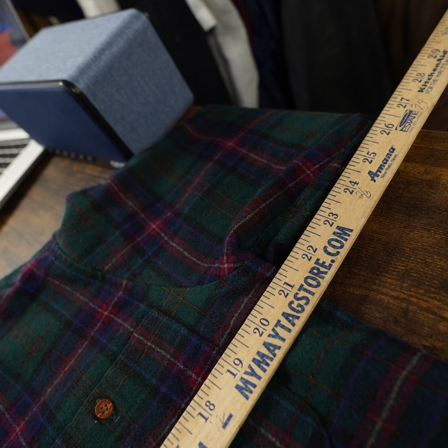 (M) Vintage Pendelton Lobo Plaid 100% Wool Button Up Men's M Green Blue Tartan